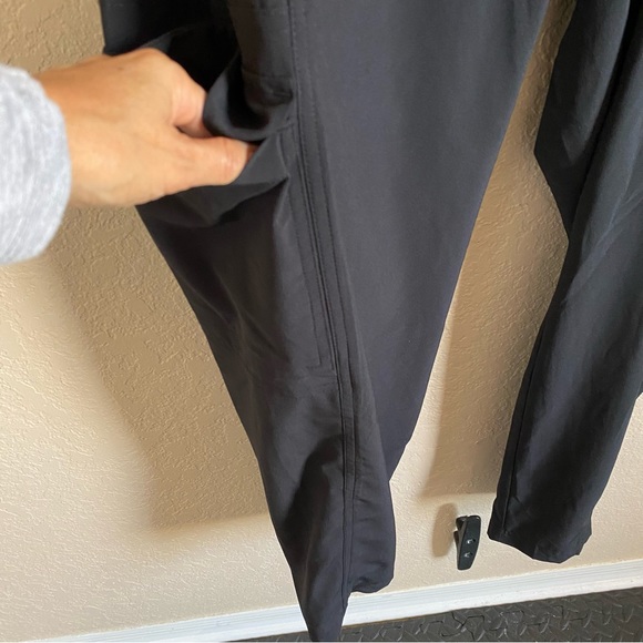 ATHLETA CHELSEA CARGO LINED PANT BLACK. SIZE 16 - Picture 8 of 16